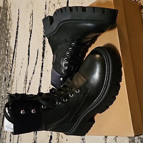 Wishbone River leather boots - Picture 2 of 8